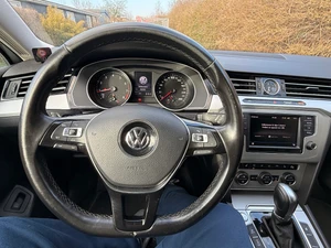 VOLKSWAGEN Passat Thumbnail 12