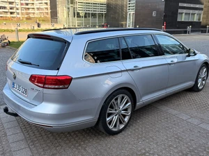 VOLKSWAGEN Passat Thumbnail 4