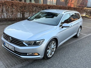 VOLKSWAGEN Passat Thumbnail 1