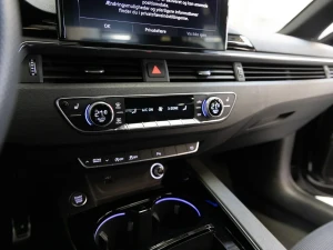 AUDI A4 Avant Thumbnail 13