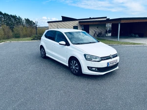 VOLKSWAGEN Polo Thumbnail 3