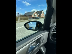 VOLKSWAGEN Touran Thumbnail 8