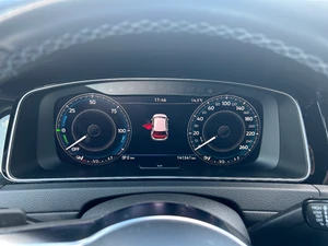 VW Golf Gte Thumbnail 2