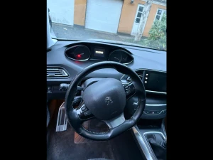 PEUGEOT 308 Thumbnail 4