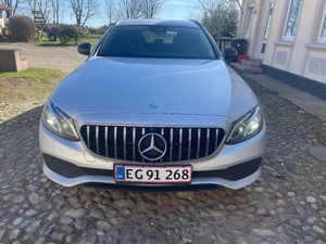 MERCEDES-BENZ E 220 D Thumbnail 2