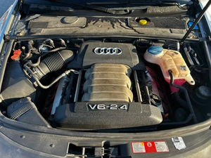 AUDI A 6 Limousine Thumbnail 2