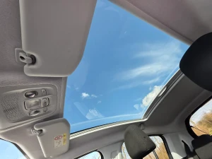 PEUGEOT 208 Thumbnail 3