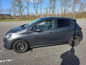 PEUGEOT 208 Thumbnail 10