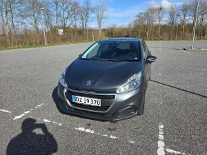 PEUGEOT 208 Thumbnail 5