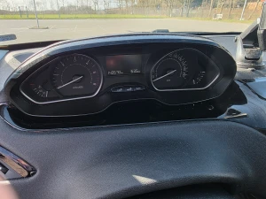 PEUGEOT 208 Thumbnail 12
