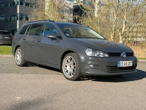 VOLKSWAGEN Golf Thumbnail 2