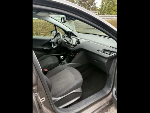 PEUGEOT 208 Thumbnail 4