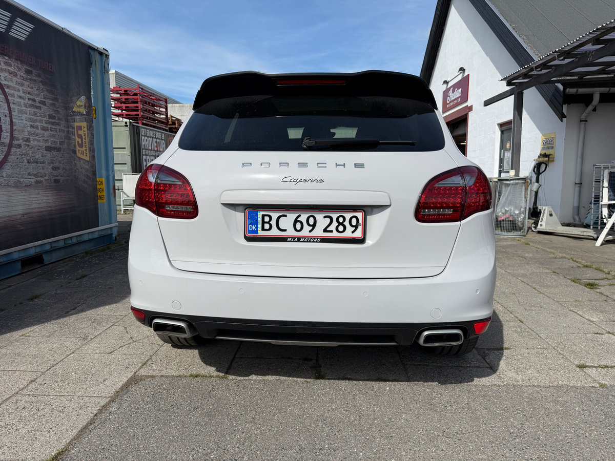 PORSCHE Cayenne Thumbnail 7