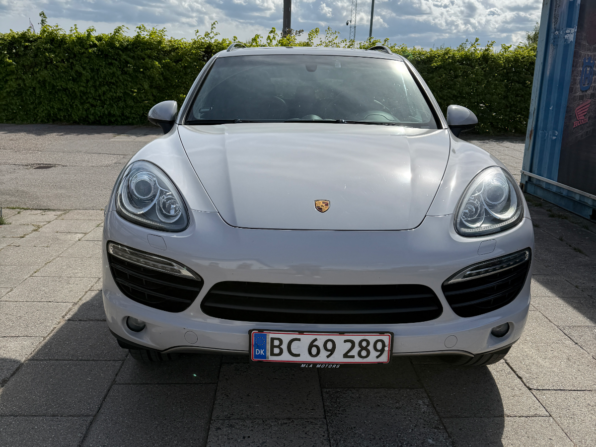 PORSCHE Cayenne Thumbnail 8