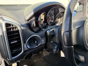PORSCHE Cayenne Thumbnail 9