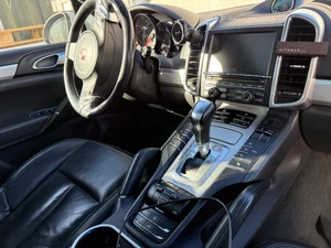 PORSCHE Cayenne Thumbnail 10