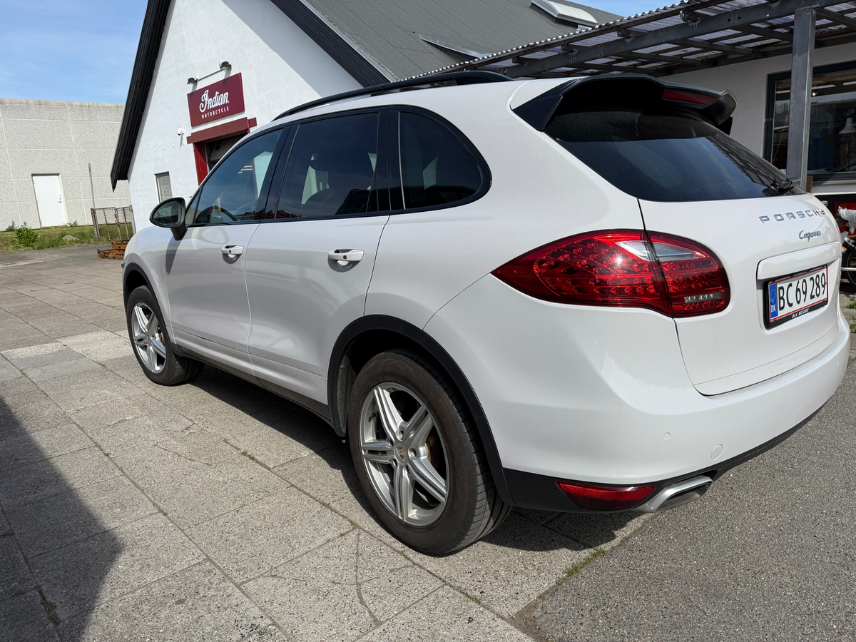 PORSCHE Cayenne Thumbnail 11