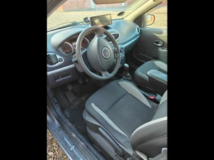 RENAULT Clio Thumbnail 3