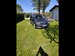 VOLKSWAGEN Touran Thumbnail 6