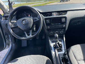 SKODA Octavia Thumbnail 5