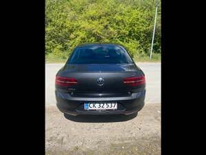 VOLKSWAGEN Passat Thumbnail 9