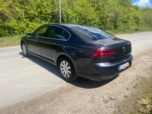 VOLKSWAGEN Passat Thumbnail 6
