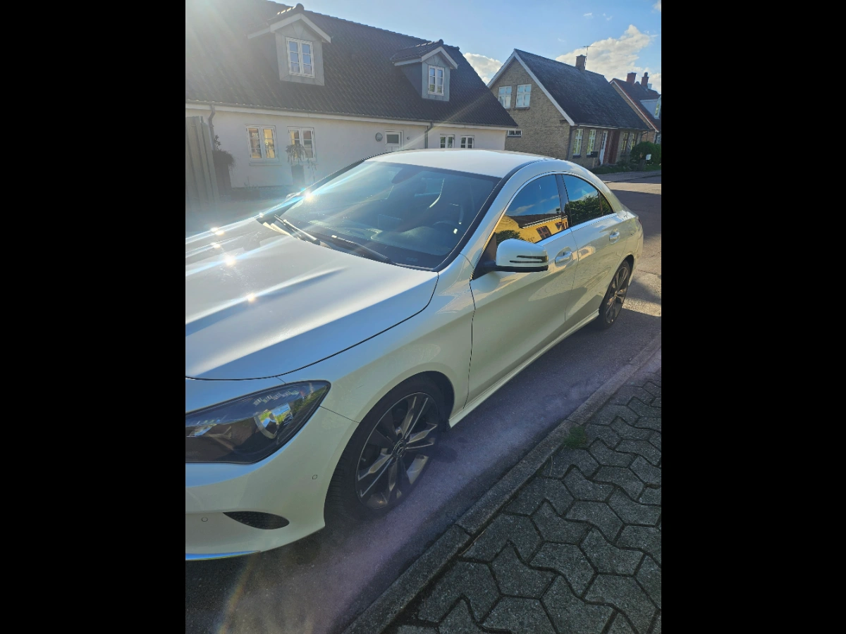 MERCEDES-BENZ Cla