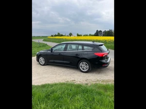 FORD Focus Thumbnail 3