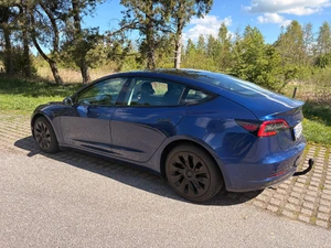 TESLA Model 3 Thumbnail 8