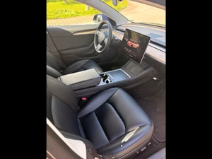 TESLA Model 3 Thumbnail 5