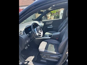 MERCEDES-BENZ Eqa Thumbnail 11