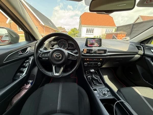 MAZDA Mazda3 Thumbnail 9