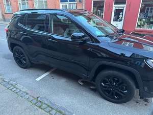 JEEP Compass Thumbnail 2