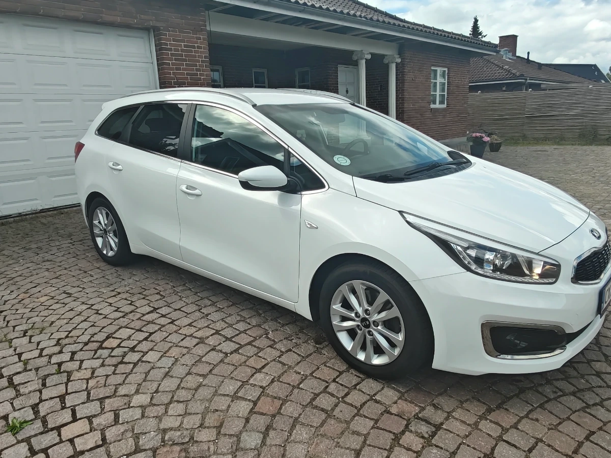 KIA Ceed Thumbnail 1