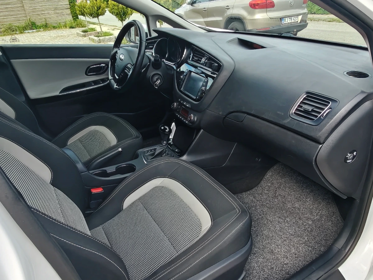 KIA Ceed Thumbnail 6