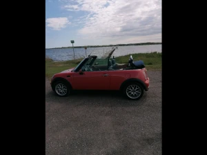 MINI Cooper Thumbnail 4