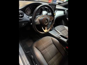 MERCEDES-BENZ Cla Thumbnail 2