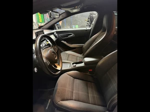 MERCEDES-BENZ Cla Thumbnail 4