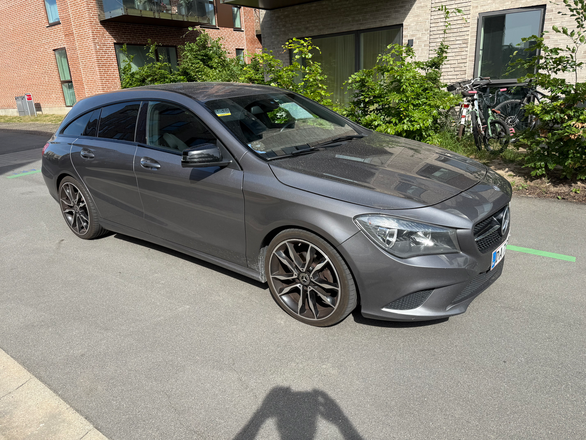 MERCEDES-BENZ Cla