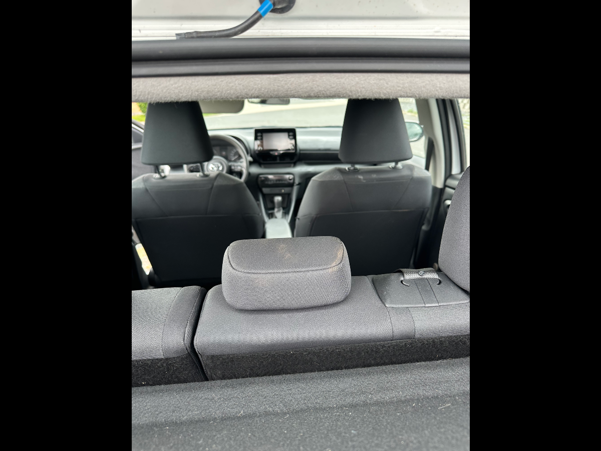 TOYOTA Yaris Thumbnail 2