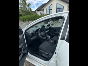 TOYOTA Yaris Thumbnail 5