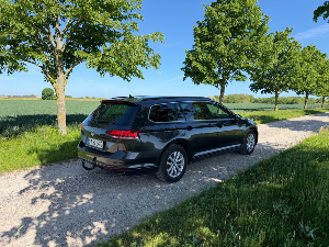 VOLKSWAGEN Passat Thumbnail 7
