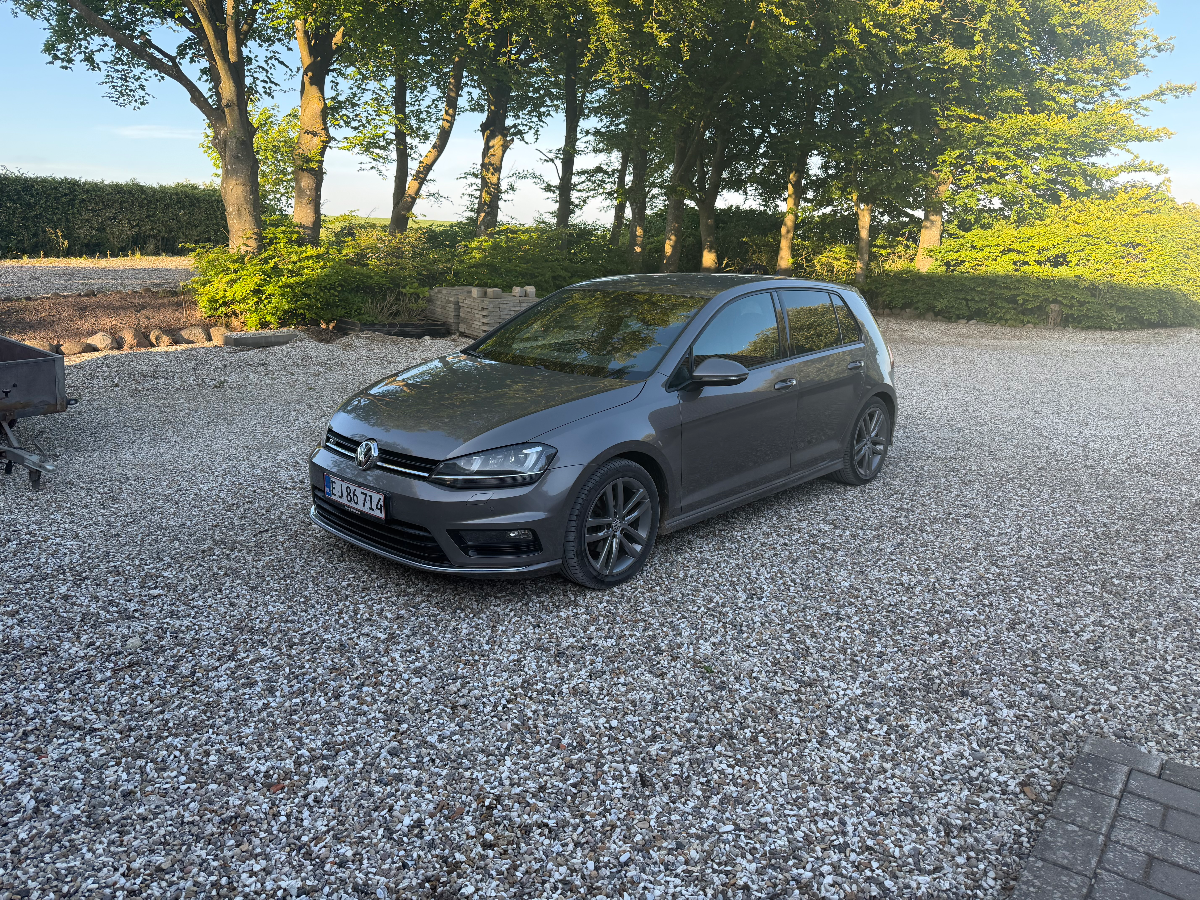 VOLKSWAGEN Golf Vii