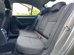 SKODA Octavia Thumbnail 4
