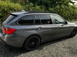 BMW 320i Thumbnail 6