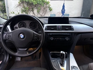 BMW 320i Thumbnail 12