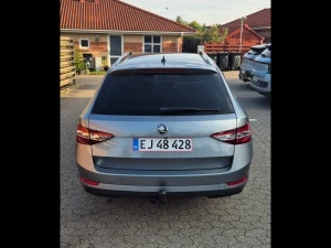 SKODA Superb Thumbnail 2