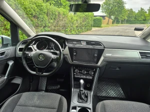 VW Touran Thumbnail 8
