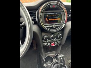 MINI Cooper Thumbnail 6