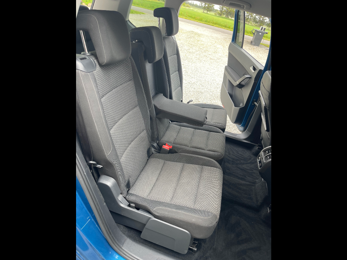 VOLKSWAGEN Touran Thumbnail 10